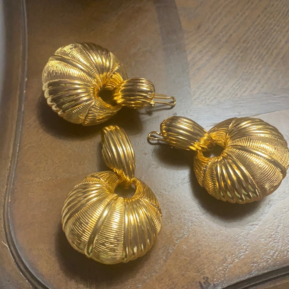 18-karat Gold Sets
